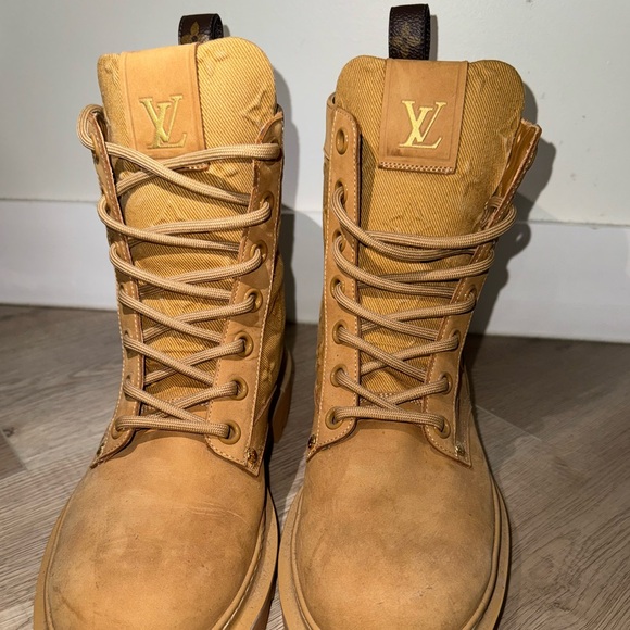 Louis Vuitton Ranger Boots with monogram - Picture 9 of 9
